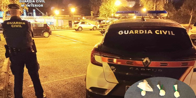 Detenido en Suances un hombre de 35 años sorprendido cuando entregaba cocaína en plena vía pública