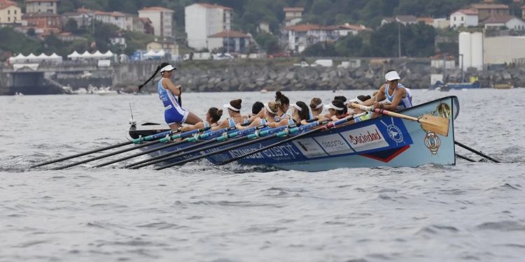 Castro desciende ante Camargo en un final agónico mientras Astillero asegura la quinta plaza femenina y la permanencia