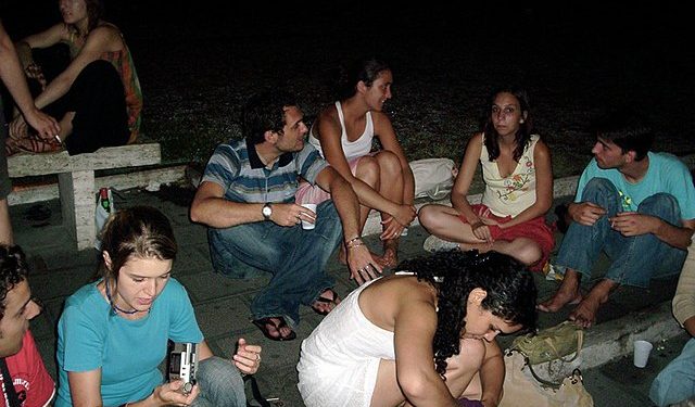 Susinos insta a la Delegación del Gobierno a frenar los botellones en playas cántabras