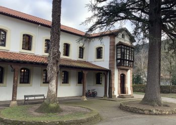 Educación reabre el debate sobre la fusión de aulas en el colegio Manuel Llano de Terán y no descarta dar marcha atrás