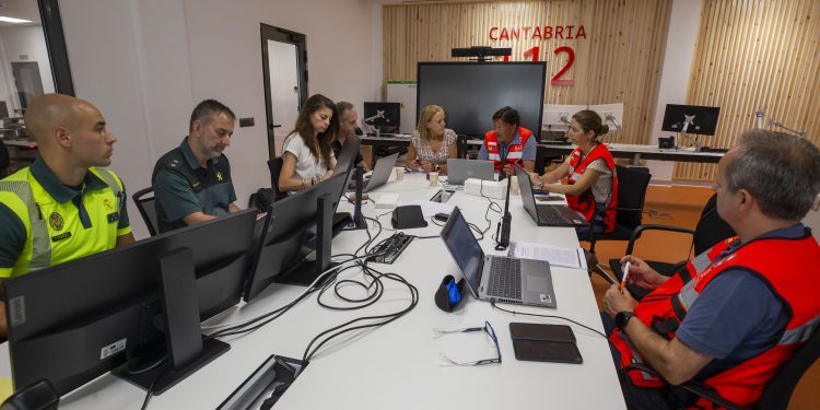 Cantabria activa la situación 1 del PLATERCANT por humo de incendios en Asturias y Castilla y León