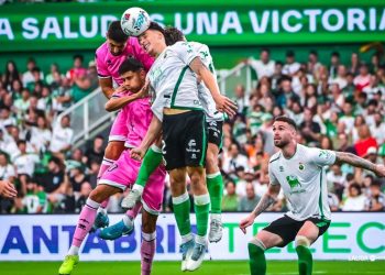 El Racing debuta con autoridad: 3-1 ante el Castellón en un Sardinero lleno