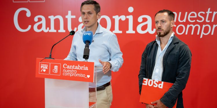 El PSOE de Cantabria impulsará la internalización del transporte sanitario ante la «grave crisis» del servicio