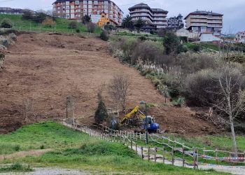 Suances se aferra a un funicular para unir mar y centro, pero el tiempo corre en su contra