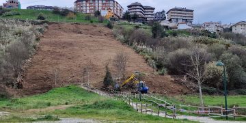 Suances se aferra a un funicular para unir mar y centro, pero el tiempo corre en su contra