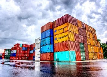 Las exportaciones cántabras caen un 8,8% en el primer semestre mientras las importaciones crecen un 16,8%