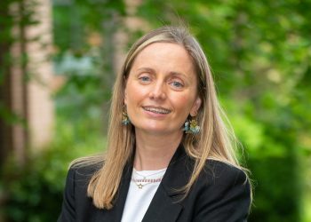 Rosa Martín cierra «con éxito» su estreno al frente de los Cursos de Verano de la UC