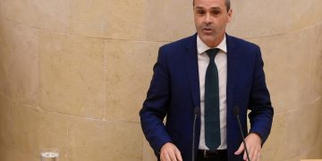 El PP reprocha a Paula Fernández (PRC) su “silencio” en el Gobierno mientras se producían los cortes en la A-67