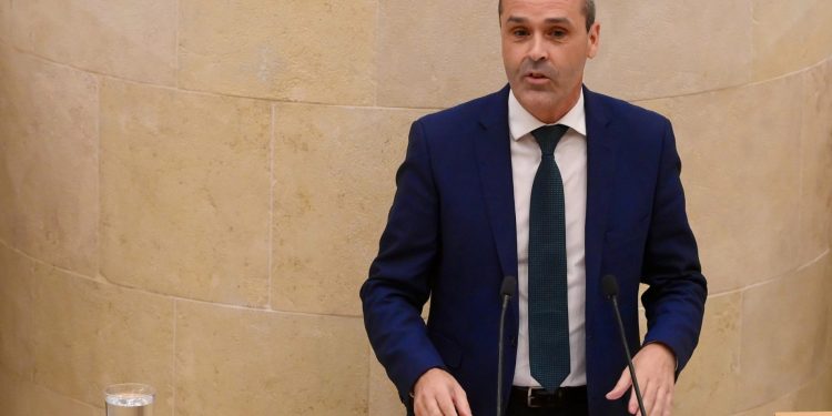 El PP reprocha a Paula Fernández (PRC) su “silencio” en el Gobierno mientras se producían los cortes en la A-67