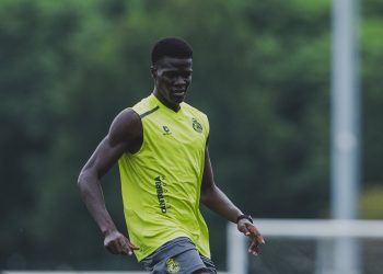 El Racing recupera a Gueye y tantea el fichaje de Gerard Yepes en plena recta final de la pretemporada