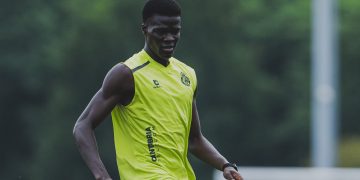 El Racing recupera a Gueye y tantea el fichaje de Gerard Yepes en plena recta final de la pretemporada