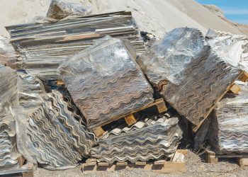 Media y el PSOE se enfrentan por el futuro vertedero de amianto en Castañeda