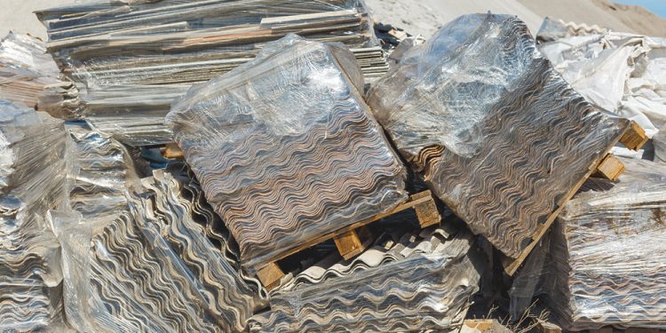 Media y el PSOE se enfrentan por el futuro vertedero de amianto en Castañeda