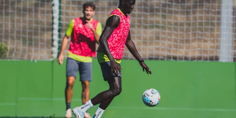Gustavo Puerta continúa su recuperación tras lesión sufrida en Córdoba y se entrena al margen del grupo