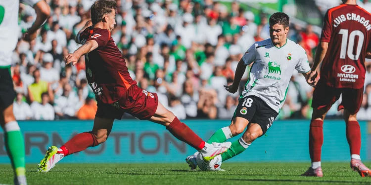 El Racing se desploma en El Sardinero y sufre su primera derrota de la temporada ante la Cultural Leonesa (2-4)