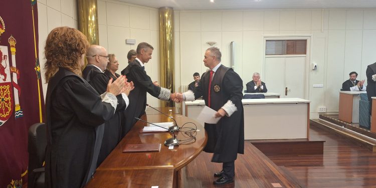 El presidente del TSJC alerta sobre las «descalificaciones insistentes» al Poder Judicial desde otros poderes del Estado