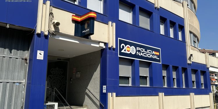 La Policía Nacional detiene en Mieres al hombre que disparó a su esposa en Torrelavega