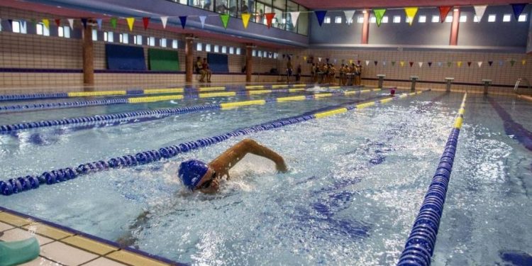 Astillero abre el 8 de septiembre la preinscripción para los cursos de natación de invierno en La Cantábrica