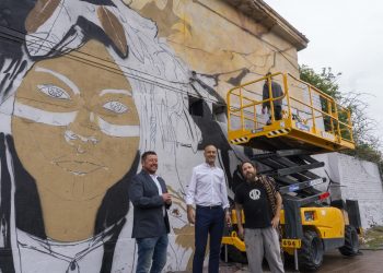 Torrelavega estrena el festival “Alegra la Vista” con murales y música urbana en sus barrios