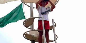 Cruz Roja cierra el verano con menos rescates en las playas cántabras gracias a la prevención y la concienciación