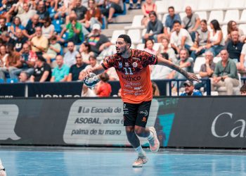 Bathco BM Torrelavega impone su dominio y suma la tercera victoria consecutiva frente a Horneo Eón Alicante (32-38)