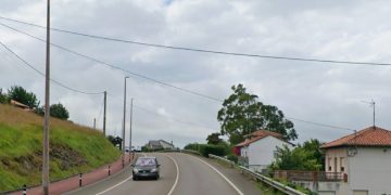 Fallece un hombre de 79 años en Suances tras salirse de la vía y chocar contra una edificación