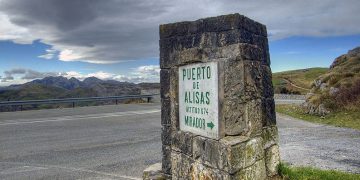 Fallece un joven motorista de 20 años en una salida de vía en el Puerto de Alisas