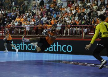 Remontada épica del Bathco BM Torrelavega ante BM Logroño La Rioja (29-25)