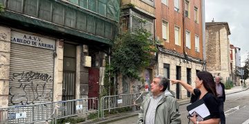 Santander inicia la demolición de los edificios 9 y 13 de la calle Alta para crear vivienda asequible