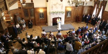 Buruaga alerta de un recorte de 72 millones para el campo cántabro si Bruselas fusiona los fondos agrarios y de cohesión