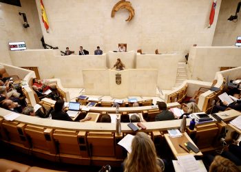 El Parlamento de Cantabria urge al Gobierno autonómico a iniciar la demolición de la Residencia Cantabria