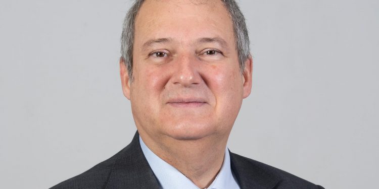 Hereu anima a Cantabria a implantar una tasa turística y defiende regular el sector para garantizar su sostenibilidad