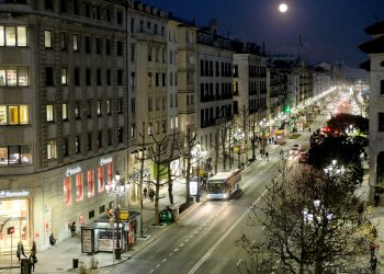 Santander invertirá 285.000 euros en nuevas luminarias en calles, parques y espacios públicos
