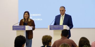 Sáenz de Buruaga presenta la primera Ley de Vivienda integral de Cantabria «para fomentar el derecho a una vivienda digna»