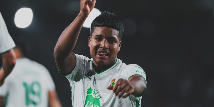 El Racing suma una victoria importante en El Sardinero tras vencer 3-0 al Málaga CF