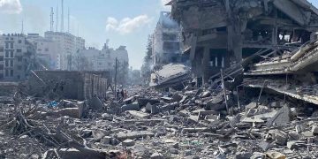 Israel comienza la retirada parcial de Gaza tras aprobar el acuerdo de alto el fuego impulsado por Trump