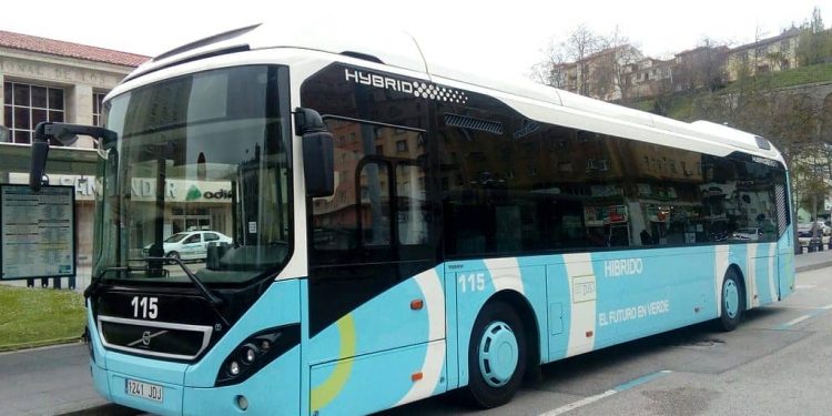 PSOE de Santander denuncia viajes interminables de casi una hora en autobús en San Martín del Pino, Nueva Montaña y Peñacastillo