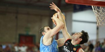 Alega es humillado en casa por Palencia (58-107)