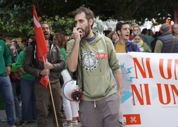 Miles de docentes cántabros vuelven a movilizarse por una mejora salarial y la eliminación de la ‘cláusula Silva’