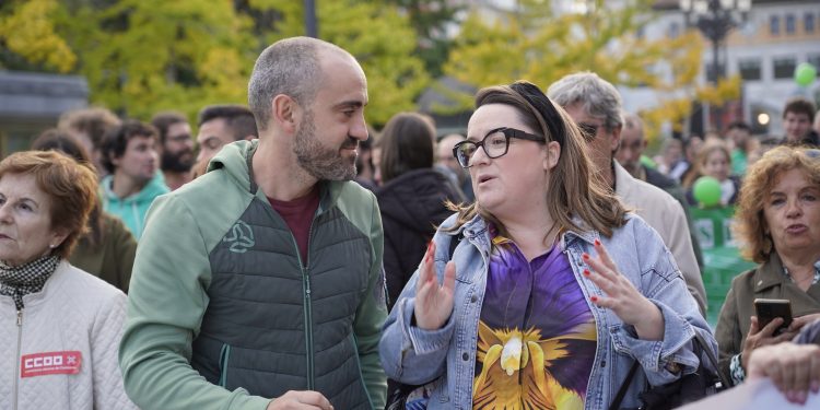 Miles de docentes cántabros vuelven a movilizarse por una mejora salarial y la eliminación de la ‘cláusula Silva’