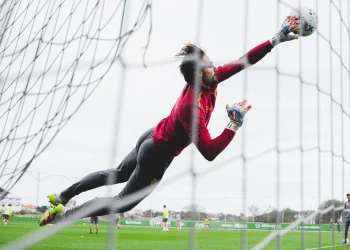 Cuando el otoño susurra en El Sardinero: el Racing aguarda su próxima prueba de fuego