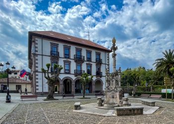 Comillas da luz verde al convenio para construir un nuevo aparcamiento en Regato Callejo