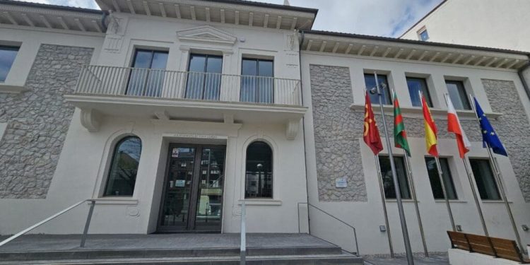 Torrelavega aplicará el IPC en 2026 con subida del 2,9% en tasa de agua y alcantarillado