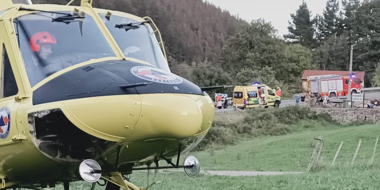 Grave accidente de moto en el puerto del Escudo, un joven de Los Corrales evacuado en helicóptero