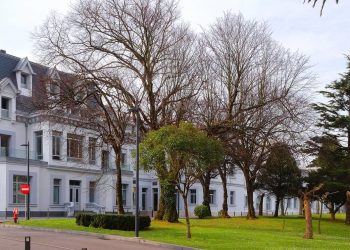 El Gobierno de Cantabria destina 216 millones a un convenio con el hospital privado Santa Clotilde por el derivado de las mamografías