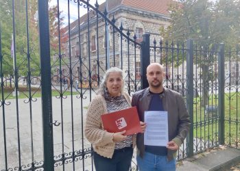 Izquierda Unida denuncia ante la Fiscalía los retrasos en cribado de cáncer de mama en Cantabria y acusa al Gobierno de privatizar la sanidad