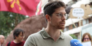 Cantabristas critica la “losa de hormigón” del proyecto de integración ferroviaria en Santander