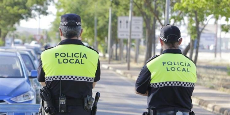 Detenido en Santoña un joven con doce dosis de cocaína y una navaja en la terminal de autobuses