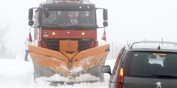 Cantabria activa un amplio operativo con 46 quitanieves y más de 300 efectivos para la temporada invernal 2025-2026