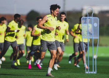 El Racing busca extender su racha en la Copa ante el Logroñés con más de mil aficionados en Las Gaunas